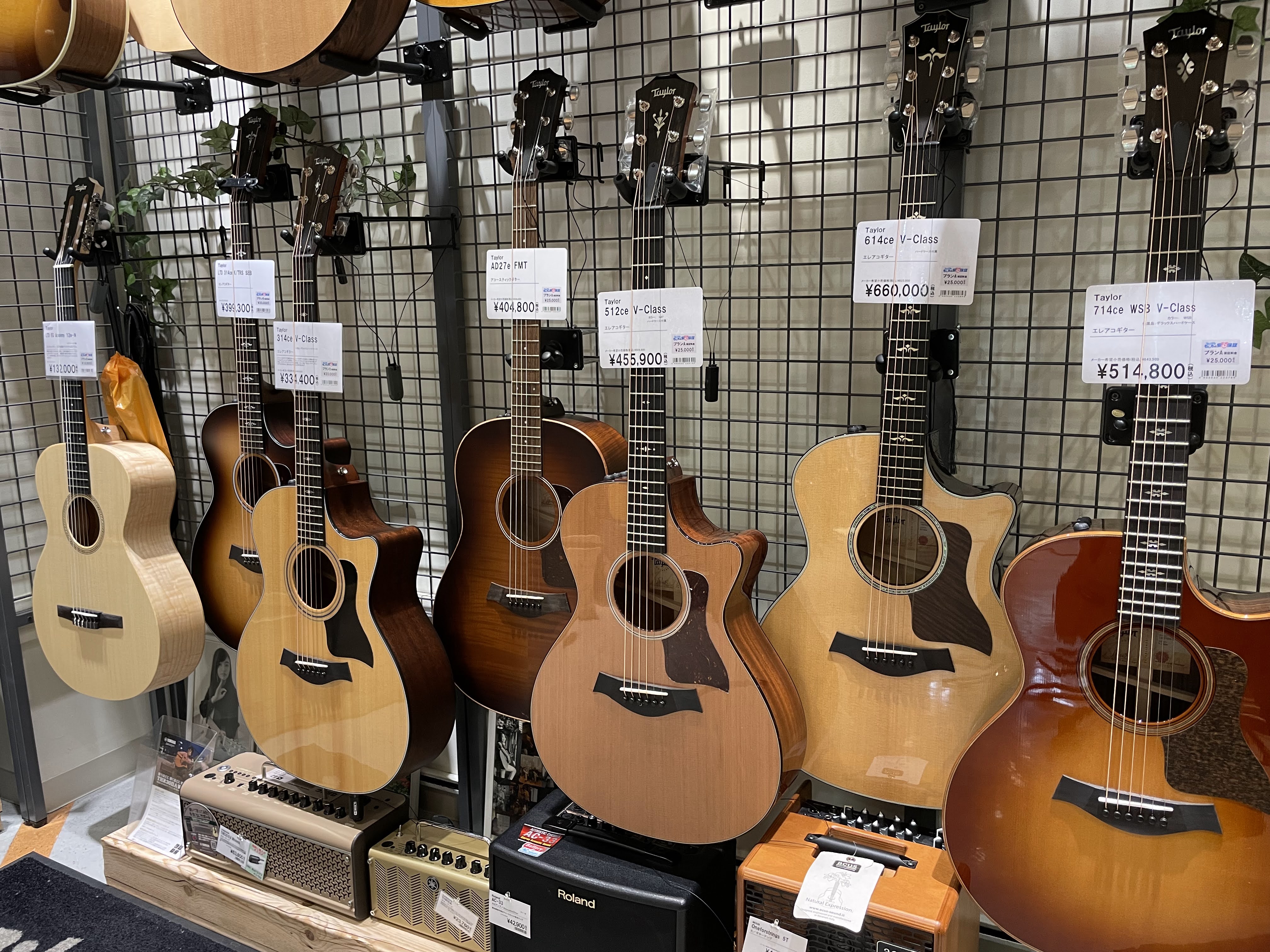 期間限定でTaylorギターが7本入荷しております。ラインナップ　豪華です！普段の水戸マイム店では品ぞろえしていない商品も多いです。 7/13現在　合計で15本展示ございます！（714/514/614/314/322/224/110/Academy/GS mini/Baby Taylorなど）じっく […]