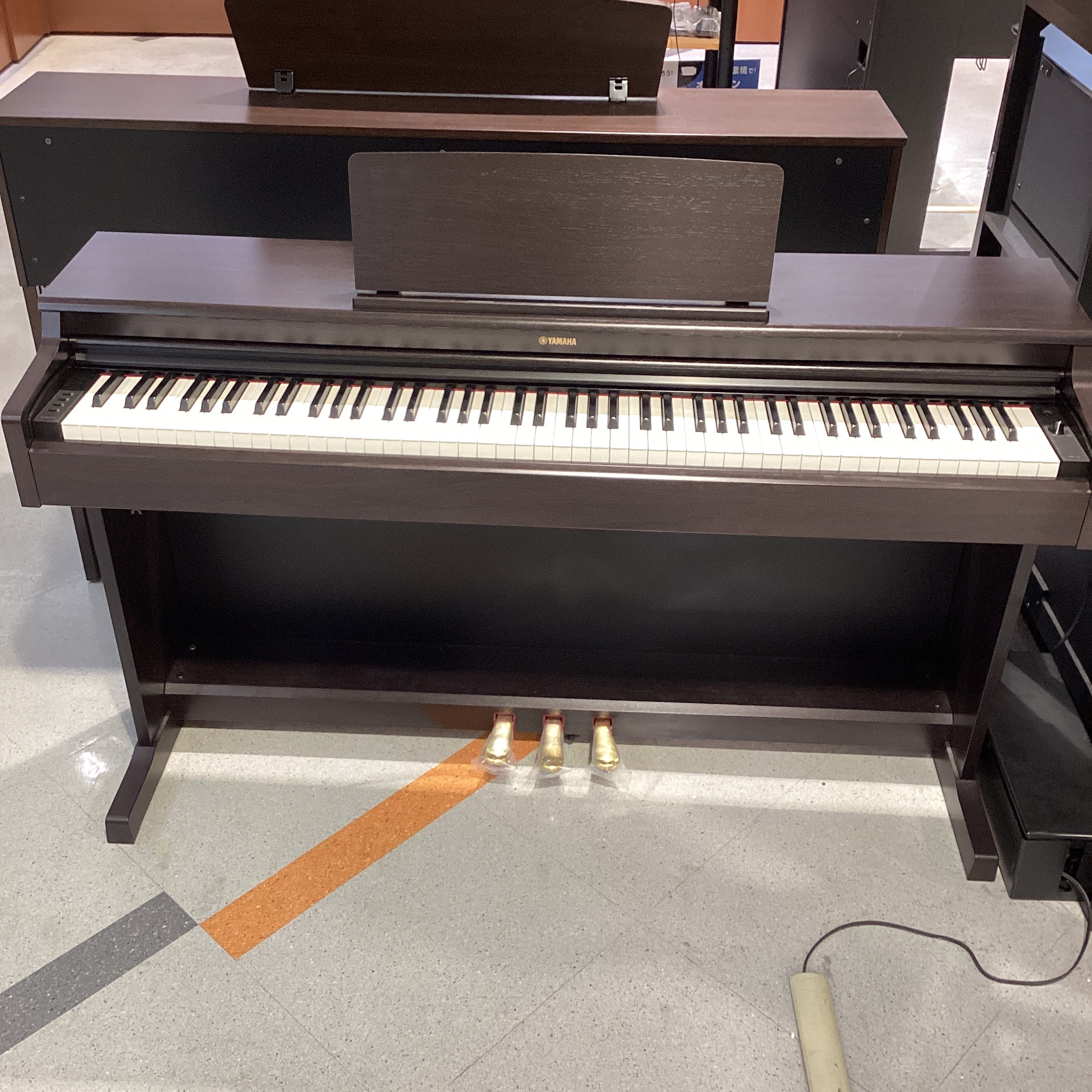 YAMAHA中古電子ピアノ中古YDP-165（2022年製）