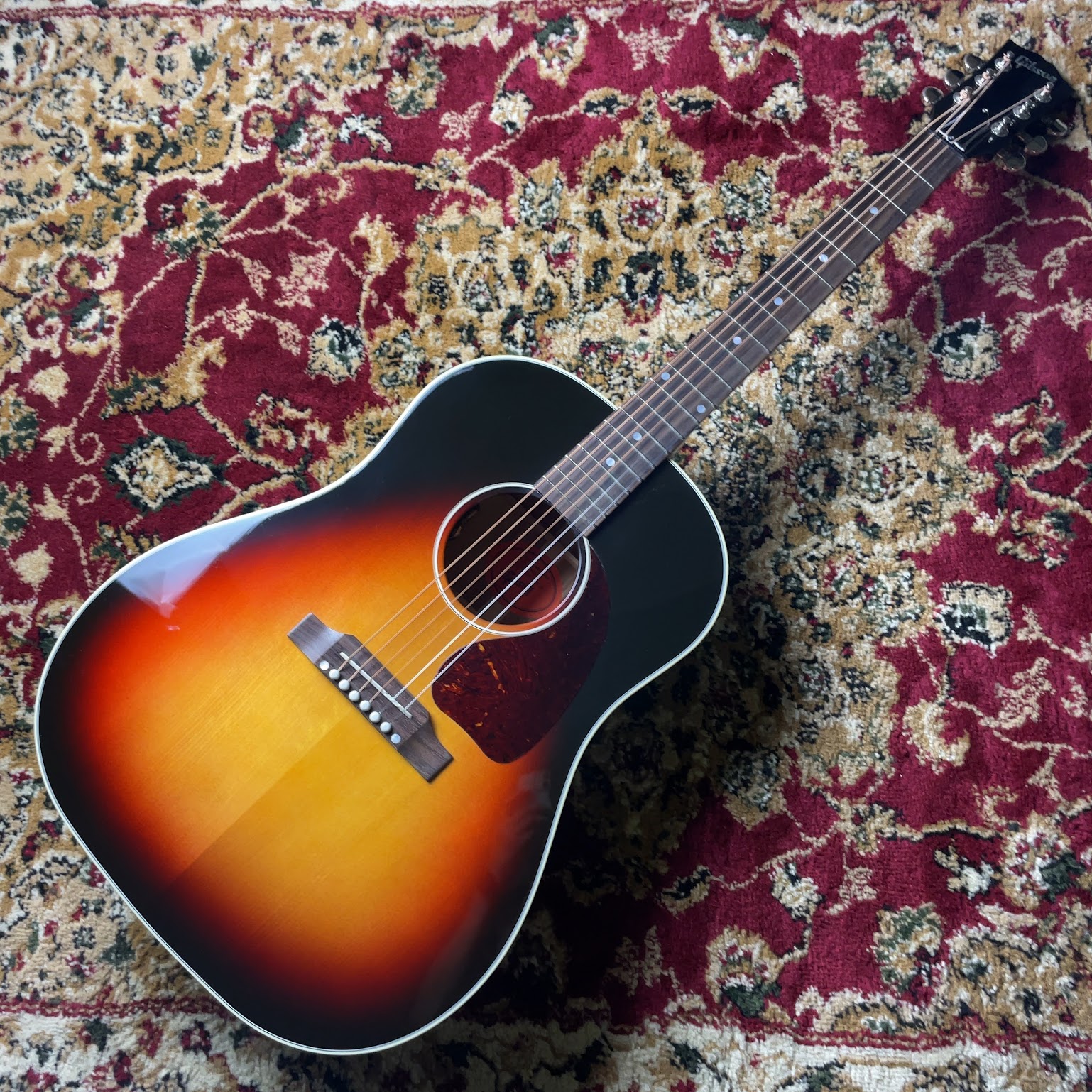 エレクトリックアコースティックギターGibson J-45 Standard Red Spruce   