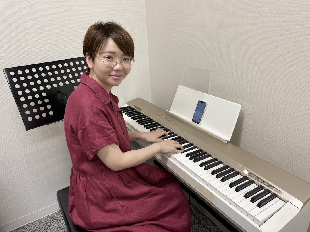 皆さんこんにちは、音楽教室担当の鶴巻です♪この度、ピアノ弾き語り教室　『はじめてのピアノ弾き語り講座』を開催することになりました！ CONTENTS『はじめてのピアノ弾き語り講座』とは？ピアノ弾き語り教室講師紹介開催日程お申込みはこちらマイク選びも重要です！『はじめてのピアノ弾き語り講座』とは？ ピ […]