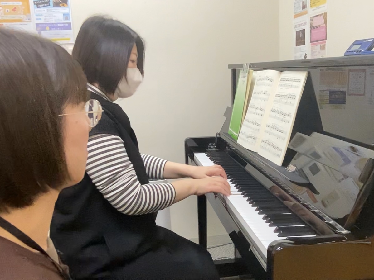 この春スタートのお手続きも受付中！ CONTENTSピアノを始めてみたいけれど、続けられるか不安…そんな方におすすめ1ヶ月お試し大人のピアノレッスン　お問い合わせピアノを始めてみたいけれど、続けられるか不安…そんな方におすすめ 近年は大人の方を対象とした習い事も随分増えてきました。新しいことは始める […]