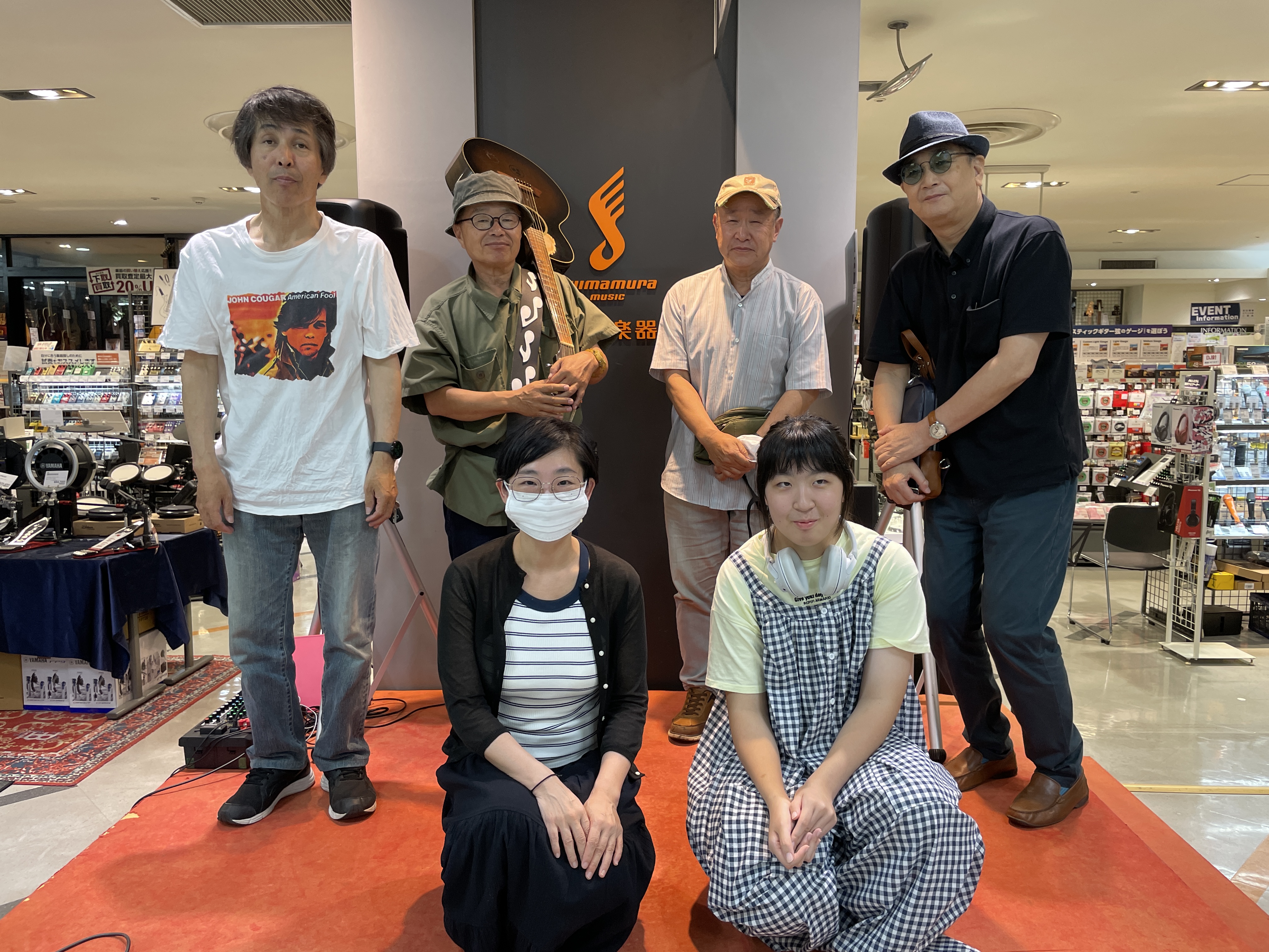 みなさまこんにちは、こんばんは！ ●動画バージョン　 作成中！ 本日の出演者 会場はこんな感じです！ スタート！ お疲れ様でした！ 皆様お疲れさまでした！店内での弾き語りライブ、見に来てくださった方も本当にありがとうございます！！この組み合わせでのライブは一期一会かもしれません！新しい音楽の輪どんど […]