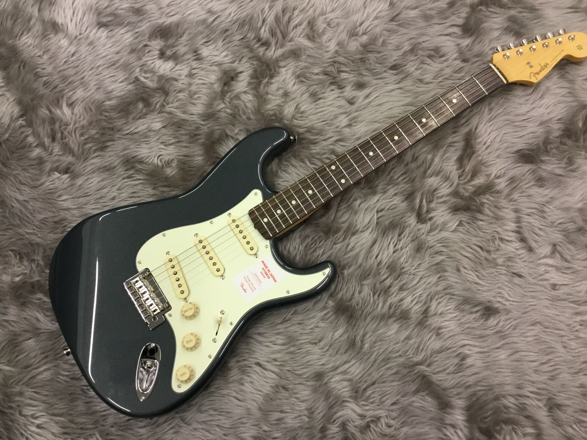 「Fender Japan HYBRID 60s STRAT-CFM」税込み111,780円