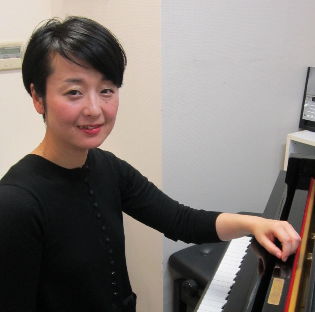 ピアノ科・幼児の基礎音楽コース科・ソルフェージュ科・ポピュラーピアノ科 講師東 由美子