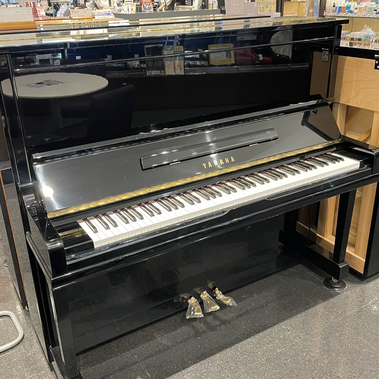 YAMAHAU30A
