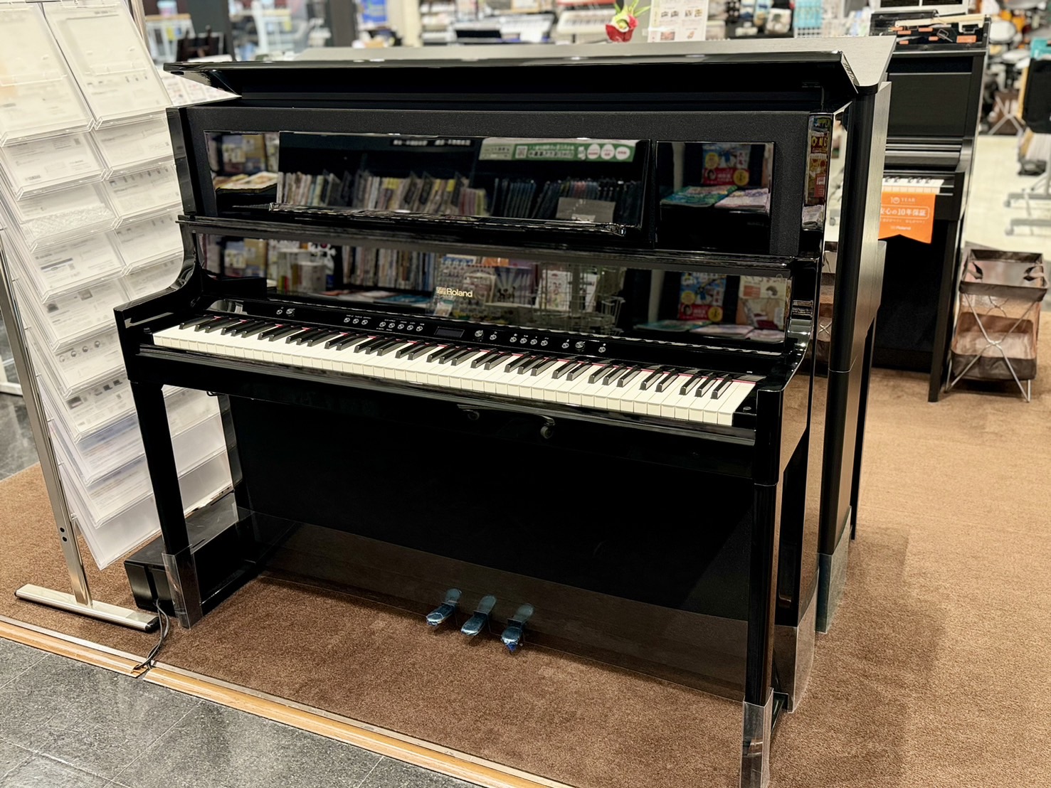 RolandLX708