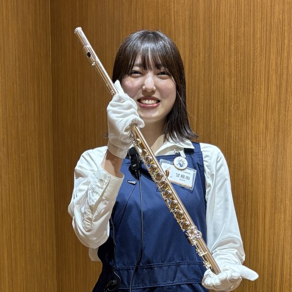 曾根田(そねだ)<br />
<br />
【ピアノアドバイザー】<br />
お客様お一人おひとりに合った一台を、一緒に楽しくお選びできればと思っています。<br />
ご不明な点やご不安なことがございましたら、どうぞお気軽にご相談下さい♪