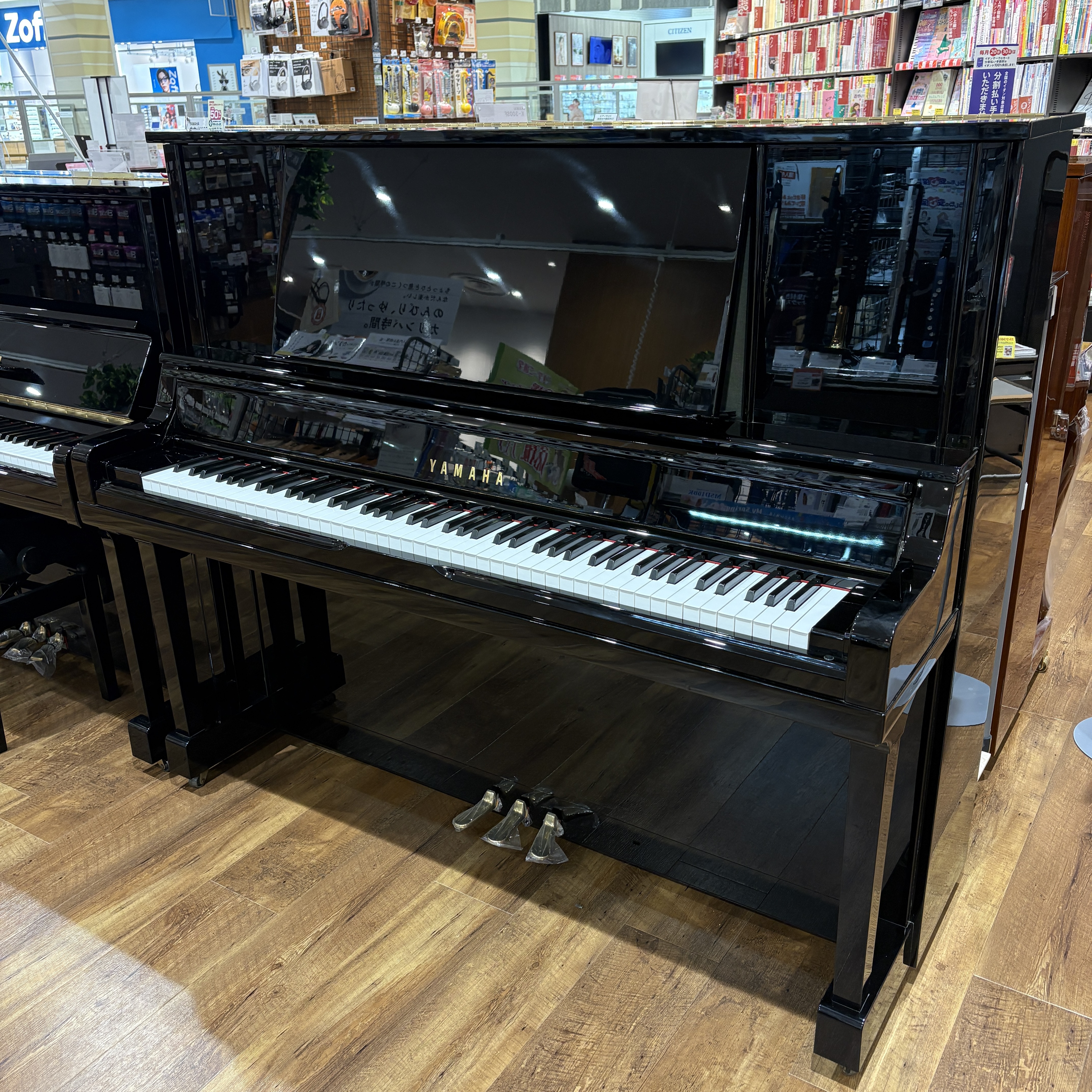 中古アップライトピアノYAMAHA / UX30A