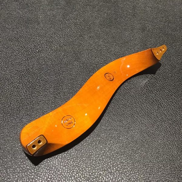 メイプルプロ<br />
<br />
販売価格：¥22,000 (税込)<br />
さらに薄く設計され、レスポンスの速さと響きの良さを追求。