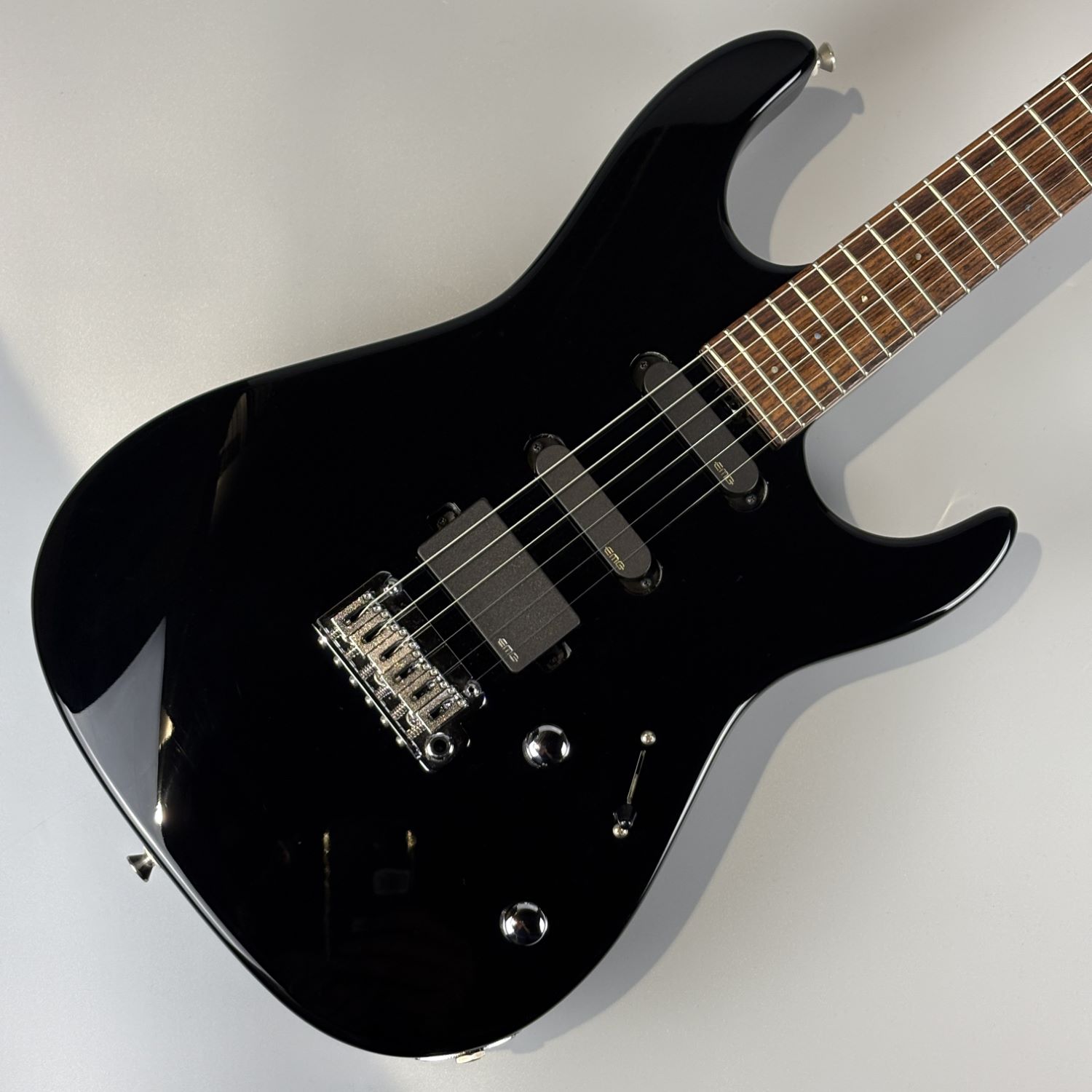 Red house Guitars中古DK-ST22 SSH/EMG