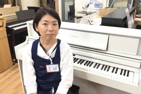 スタッフ写真 山田