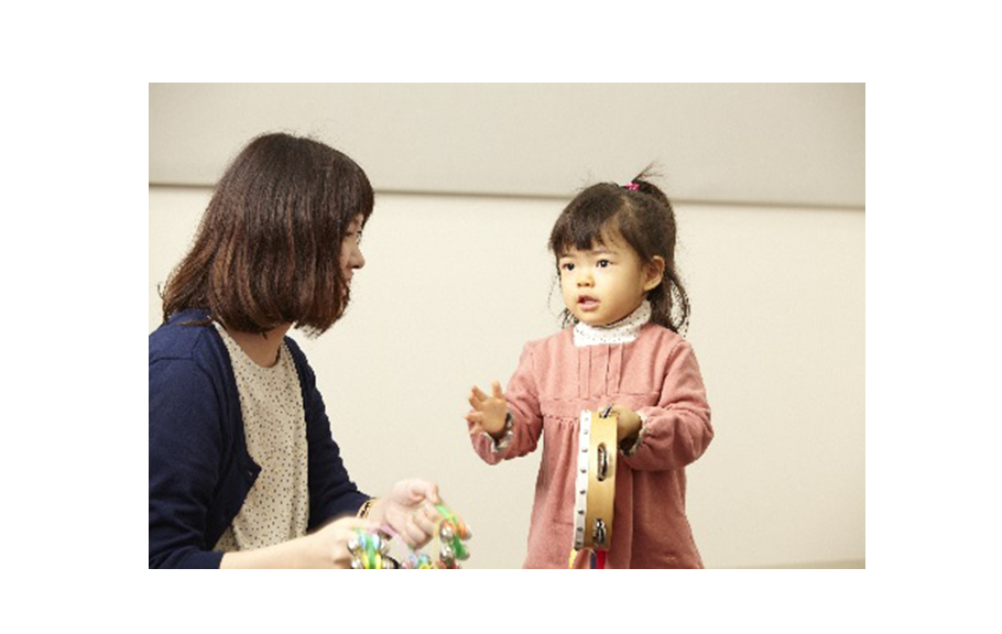 菅原　奈央<br />
静岡県学生音楽コンクール ピアノ部門小学生の部 第一位<br />
静岡県学生音楽コンクール ピアノ部門中学生の部 第一位<br />
若い芽の音楽会、浜松新人演奏会をはじめ数々の演奏会に出演。<br />
東京音楽大学 音楽学部 器楽学科 ピアノ専攻卒業後、ソロ・伴奏ピアニストとして活動する。<br />
保育専門学校にて講師を勤めた後、現在は音楽教室にて後進の指導にあたっている。<br />
ピアノ演奏グレード・指導者グレード共に4級取得。<br />
開講曜日:金曜日・土曜日