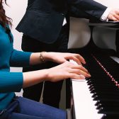 Piano Lessons in English!