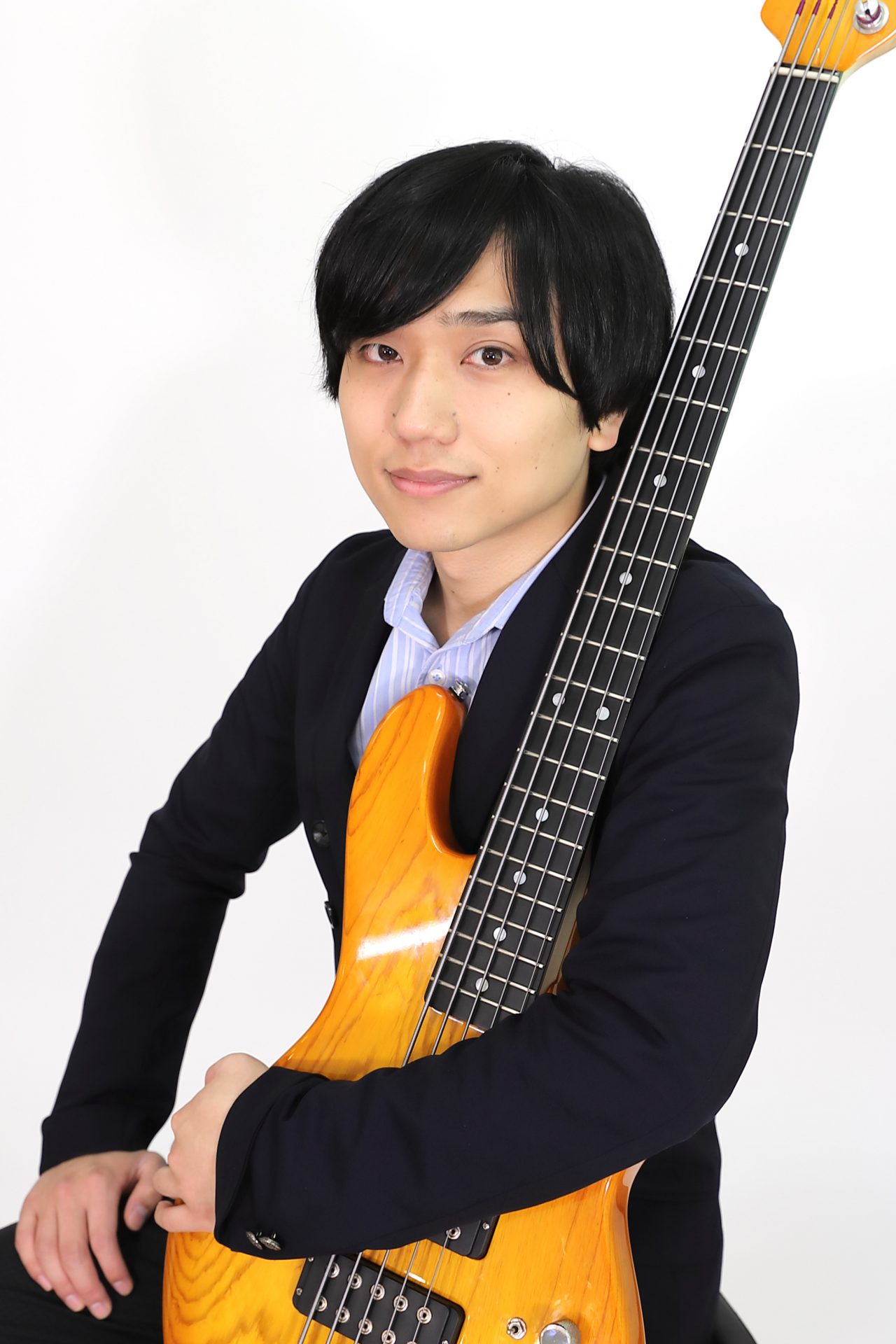 糸井　勇太（いとい　ゆうた）　担当曜日:月曜日 講師プロフィール幼少期からピアノを始め、15歳でベースを手にし、18歳で上京。音楽学校にて様々な知識、理論、演奏法を学び20歳よりプロ活動を開始。演奏の他に楽曲制作などの仕事も精力的に行う。一人一人のペースに合った楽しいレッスンをお届けします！ 糸井　 […]