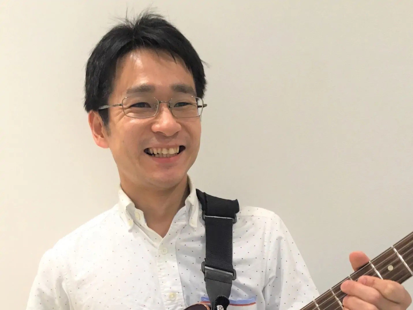 CONTENTS須田　信治（すだ　のぶはる）　担当曜日:土曜日須田　信治（すだ　のぶはる）　担当曜日:土曜日 講師プロフィール1988年神奈川県生まれ。B’zや押尾コータローに憧れてギターを始め、ジェイクシマブクロを見てウクレレを始める。2011年洗足学園音楽大学ジャズコース卒業。2012年より講師 [&hellip;]