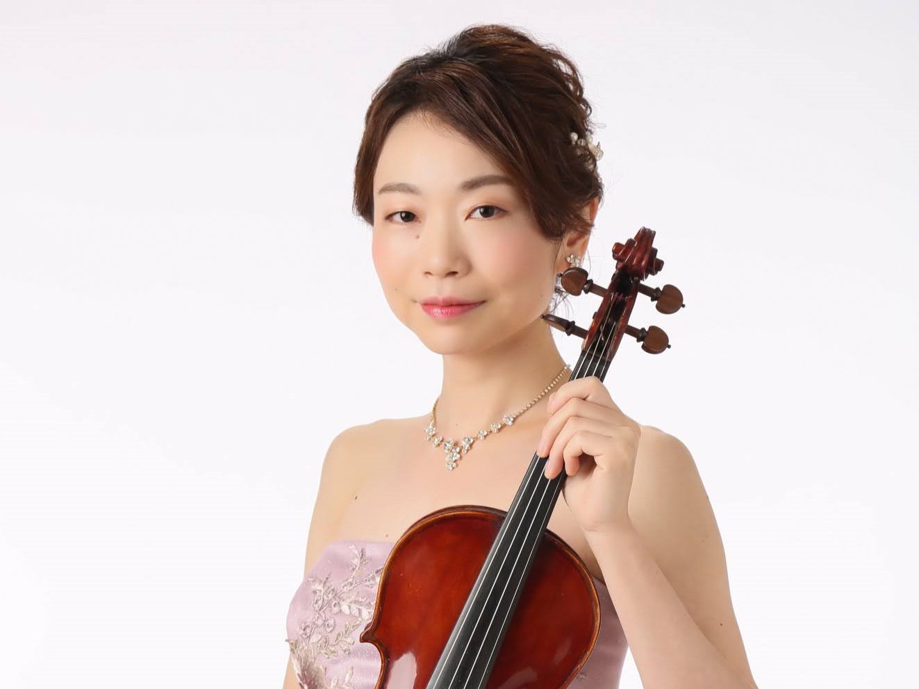 植田　恵里（うえた　えり）　担当曜日：月曜日 講師プロフィール国立音楽大学卒業。卒業後より演奏活動、音楽教室での指導も開始。2歳半から80代の生徒さんを担当。個人レッスンからグループレッスン、室内楽、弦楽部指導まで経験。初めての方から丁寧にコミュニケーションを大切にレッスンいたします。 先生へインタ [&hellip;]
