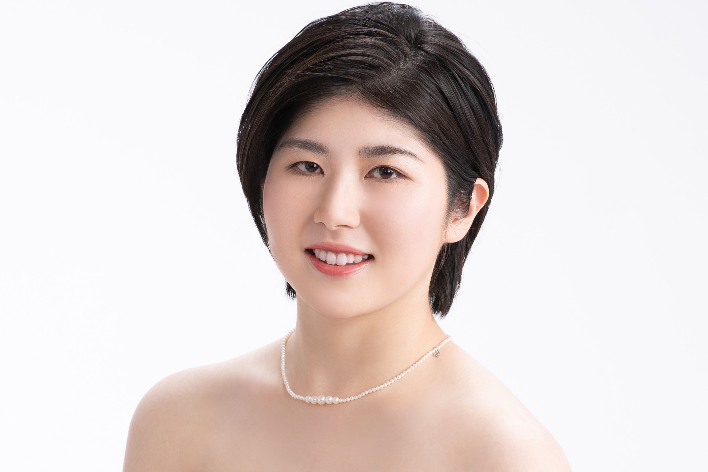 CONTENTS西村 かさね先生西村先生へインタビュー！体験レッスンお申込みお問い合わせ西村 かさね先生 西村先生へインタビュー！ Q1. 音楽を始めたきっかけ、またピアノを始めたきっかけはなんですか？ 覚えてはないのですが、自分から始めたいと言ったそうです。 Q2. ピアノの魅力はなんですか？ 幅 […]