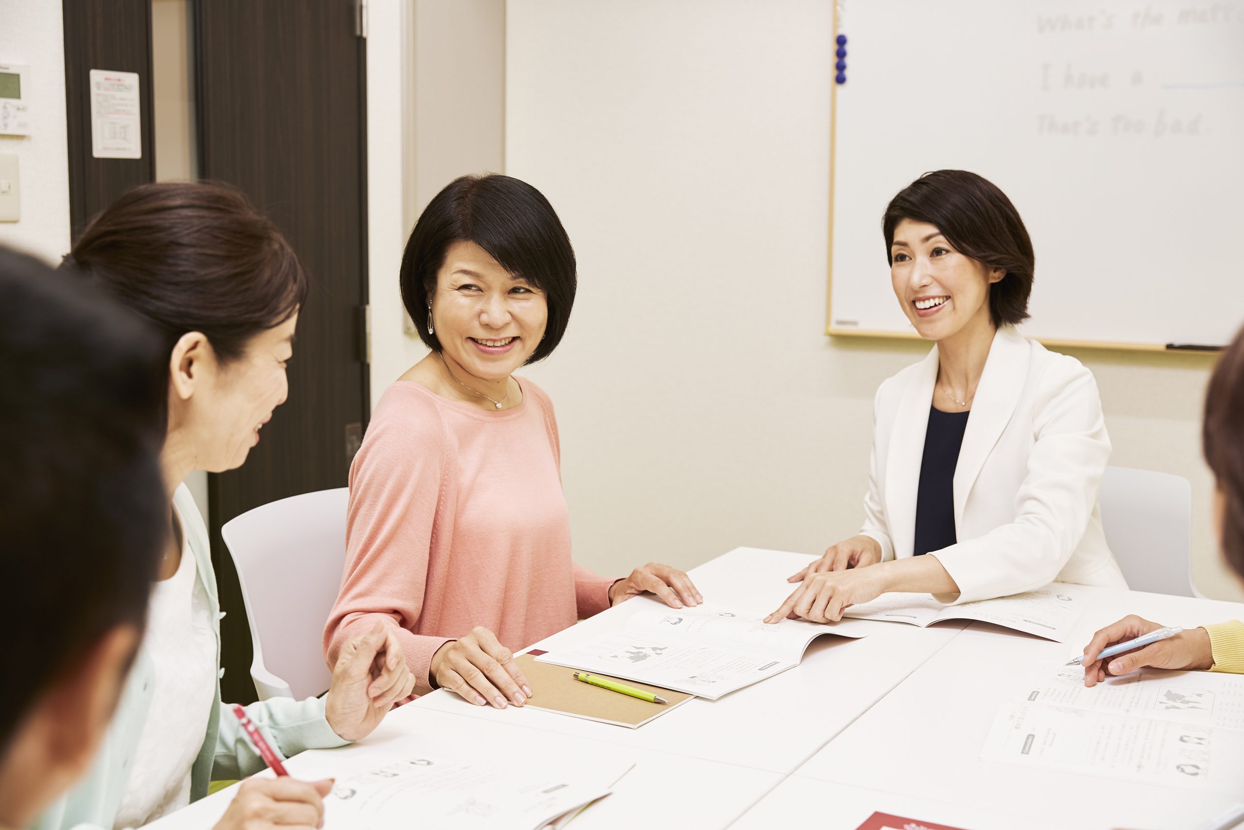 *大人のための英会話教室、”英会話アラカルト”体験受付中！ 英会話を始めたいけど外国人の先生だとハードルが高い…。]]まだまだ初心者なのに質問も英語でしなくてはいけないのはちょっと難しい！]]せっかく始めたい！と思っても気軽にスタートできないと気持ちがどんどん後ろ向きになってしまいますよね。。 その […]