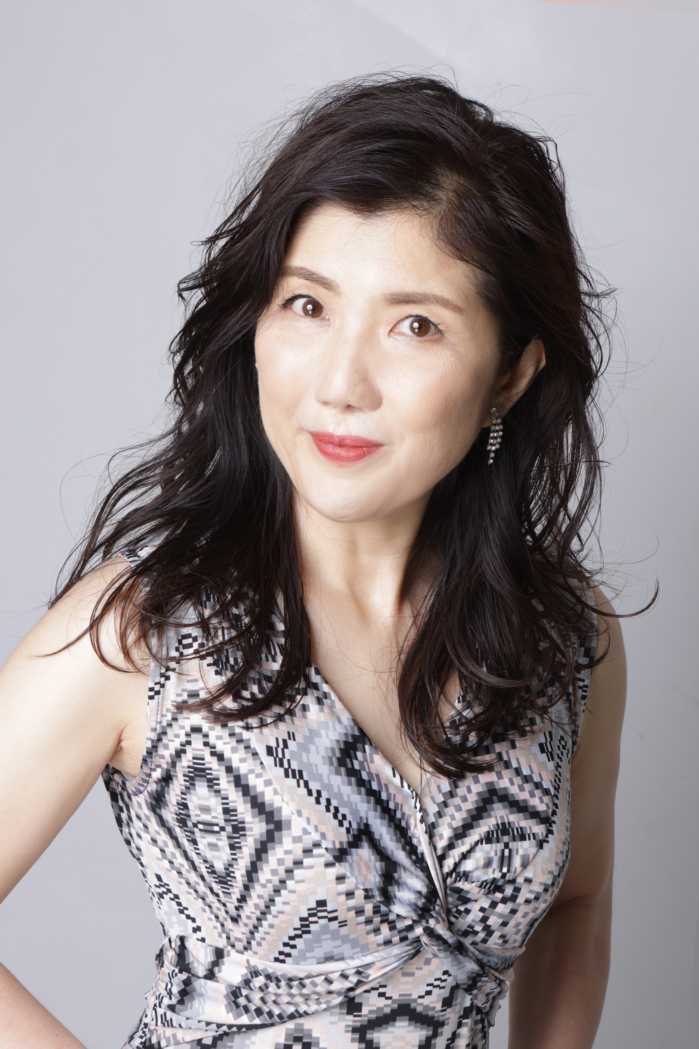 *山田　祐子（やまだ　ゆうこ）　担当曜日:月曜日・木曜日・金曜日 *講師へのインタビュー **どのような教材を使っていますか？ 小さいお子さんは、うたやイラストがある、イメージのふくらむテキスト。]]（ピアノランド　うたえる弾けるピアノ曲集　など）]]大人の方は、わかりやすく楽譜が見やすい基礎テキス […]