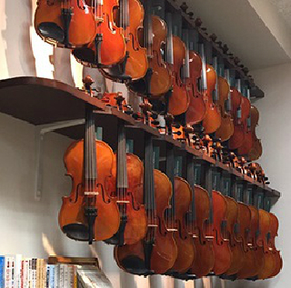 *ヴァイオリンという憧れの楽器に触れてみませんか？ 多くの人々を惹きつける、バイオリンの魅力は何でしょうか？]][!!弦楽器の花形的存在!!]であること、[!!情感豊かな音色!!]であること、]][!!4オクターブ以上の広い音域!!]であること、]]皆が憧れる[!!美しい演奏姿!!]などなど、あげた […]
