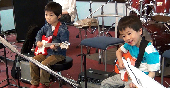 *大人気！江戸川区瑞江の子ども向けギター教室 島村楽器ミュージックサロン瑞江では、アコースティックギター・エレキギターのお子様向けの]]レッスンも行っております。お客様のご要望や目的、レベル、ペースに合わせてじっくりと、]]先生と一対一での[!!個人レッスン!!]と、音楽好きのお友達と楽しく[!!グ […]