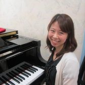 【ピアノ・幼児の基礎音楽コース講師紹介】鈴木　優子