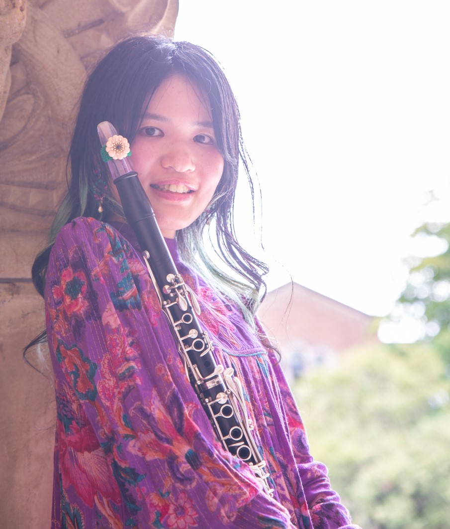*小林　鮎美（こばやし　あゆみ）　担当曜日:火曜日 **講師プロフィール 洗足学園音楽大学ジャズ科を卒業]]現在、東京近辺でライブ活動を行う。]]ジャズをはじめ、ブラジル音楽などのラテン音楽などを演奏。 **これからレッスンを始める方にメッセージをお願い致します。 吹奏楽やクラシックの経験もあるので […]