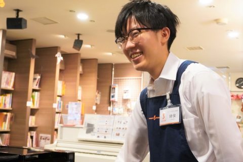 スタッフ写真 楽譜 猪俣