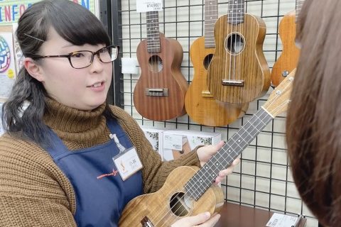 スタッフ写真 小林