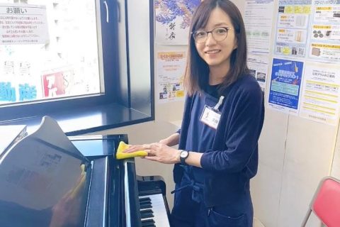 スタッフ写真 栗田