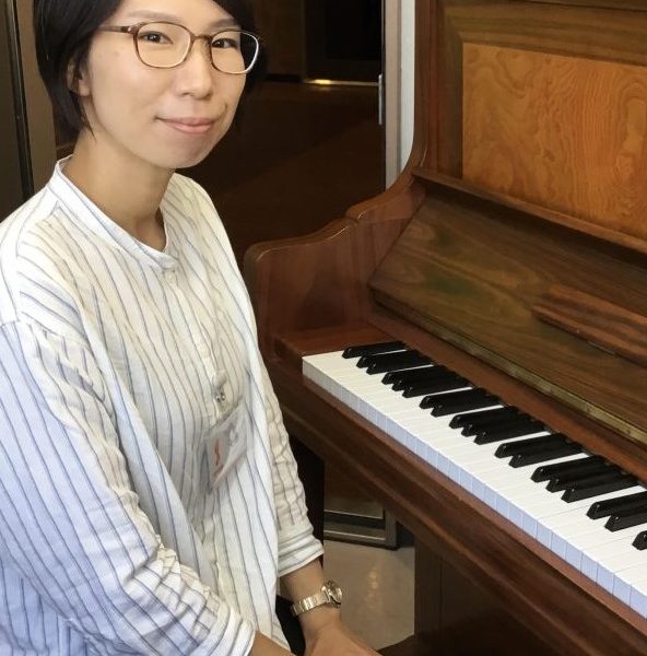 ピアノインストラクター　矢島幸子<br />
(月)(火)(水)(木)(土)<br />
