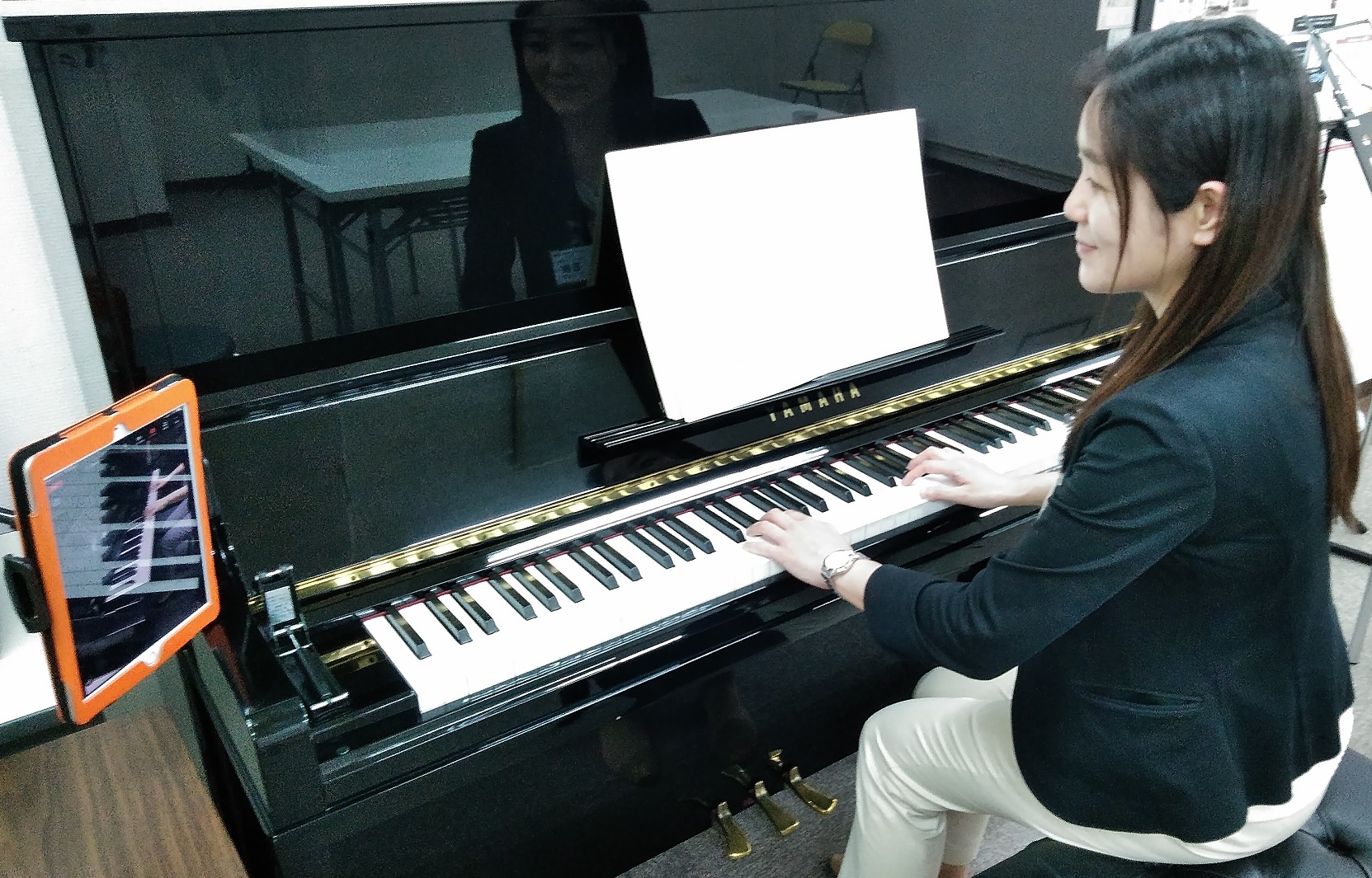 *[!![https://www.shimamura.co.jp/lesson/online/teacher/473/::title=オンラインレッスンコース]ご紹介!!] [!!ピアノ・保育士ピアノ・ソルフェージュ・コード理論・楽典など!!] ご自宅にいながら、レッスンを受けることが可能です。オン […]