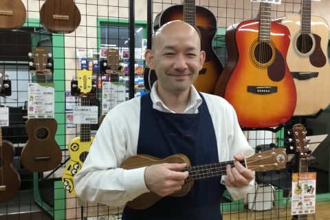 スタッフ写真 店長 ギターアドバイザー 長南
