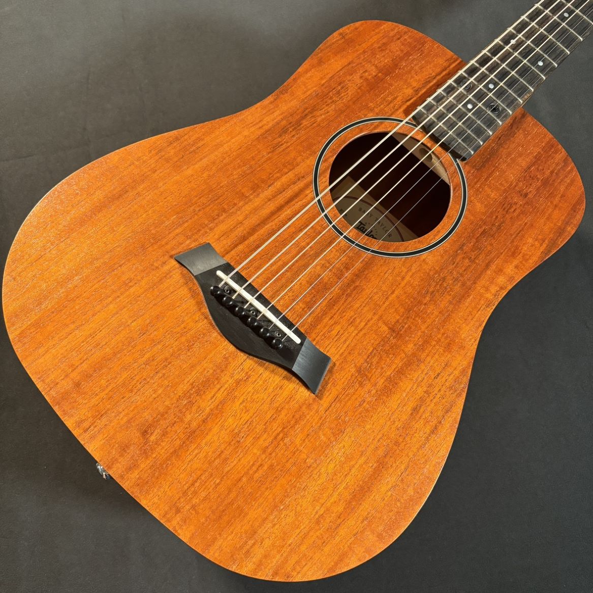 Taylor Baby Mahogany BT2e 