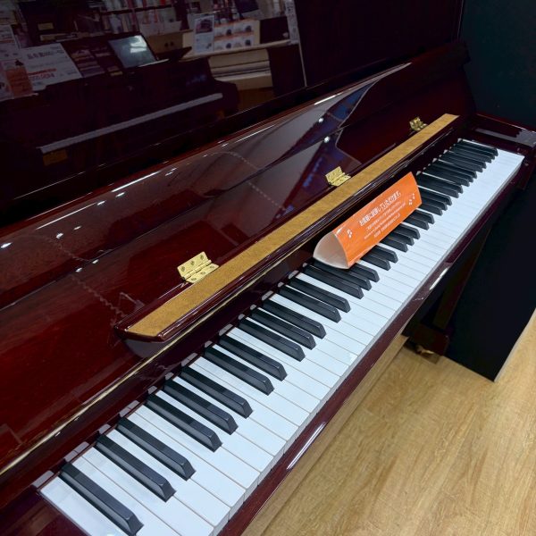 横開きの楽譜やピアノピースも置きやすい幅広譜面台！