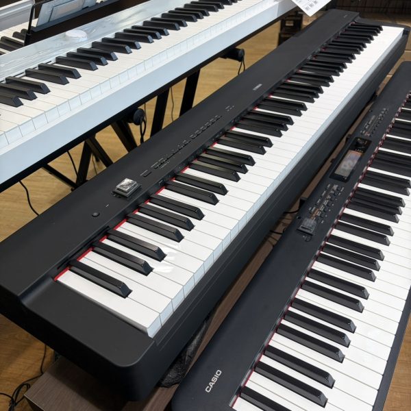 YAMAHA　P-225B　柔らかいピアノの音とわりとしっかりしたタッチで気軽にピアノを楽しみたい方へおすすめです♪