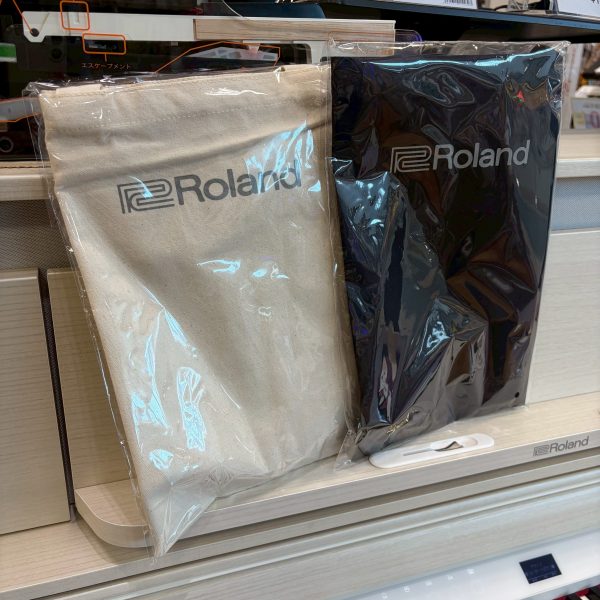 Roland電子ピアノにはお手入れ用品に加えトートバックもプレゼント！