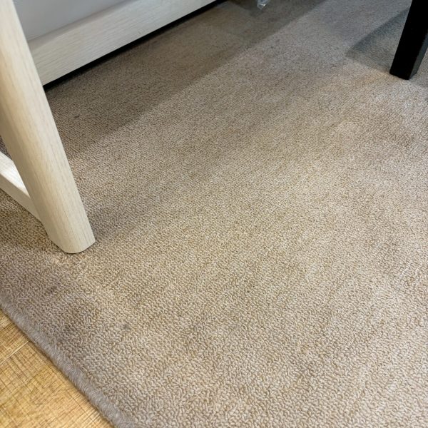 ベージュの遮音マット