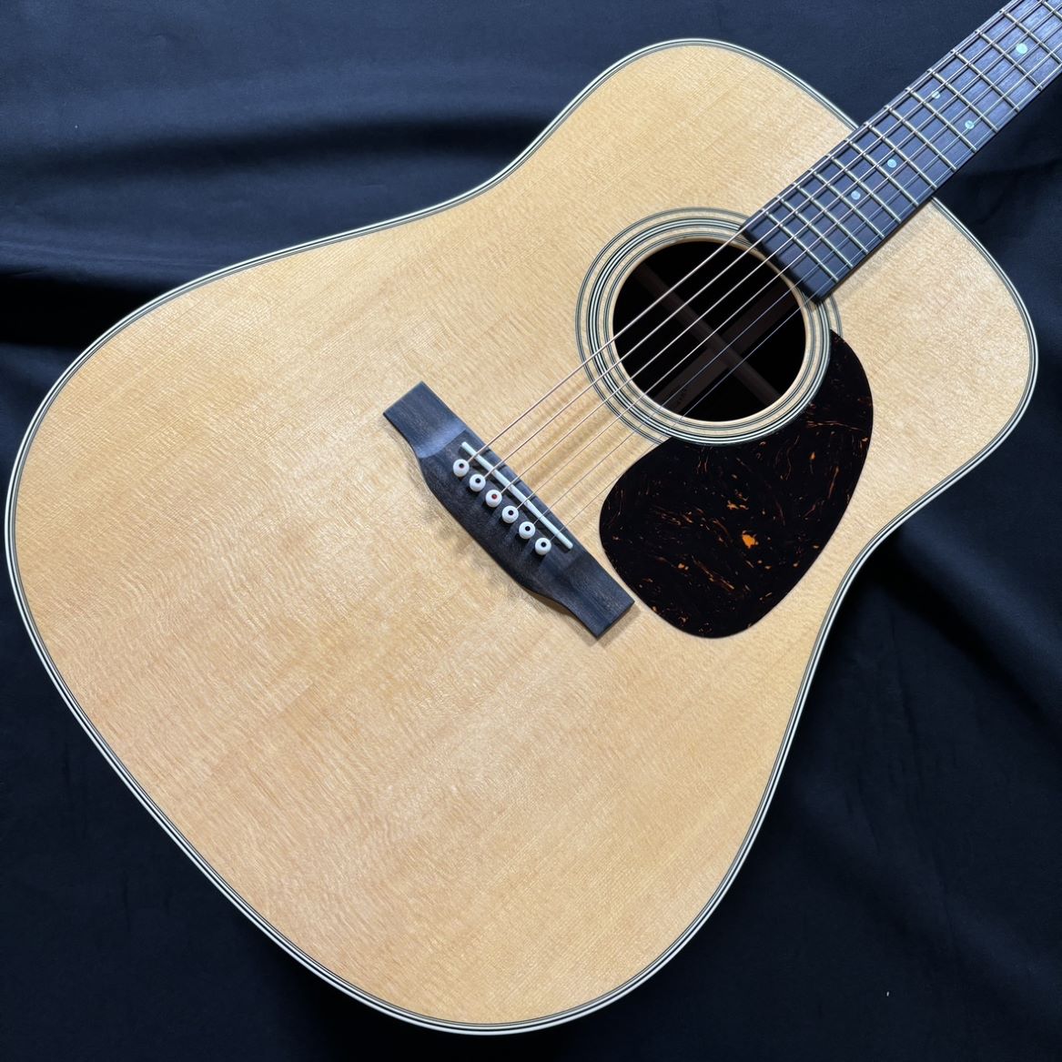 Martin D-28【現物画像】【正規代理店にて修理長期展示のため10％オフ】