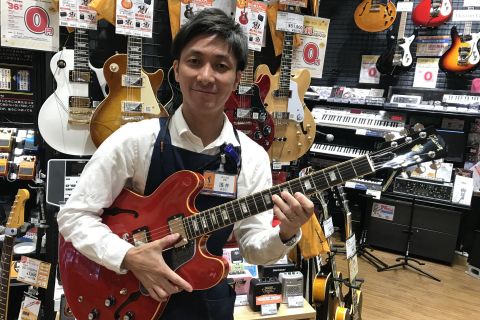 スタッフ写真 店長 浅井