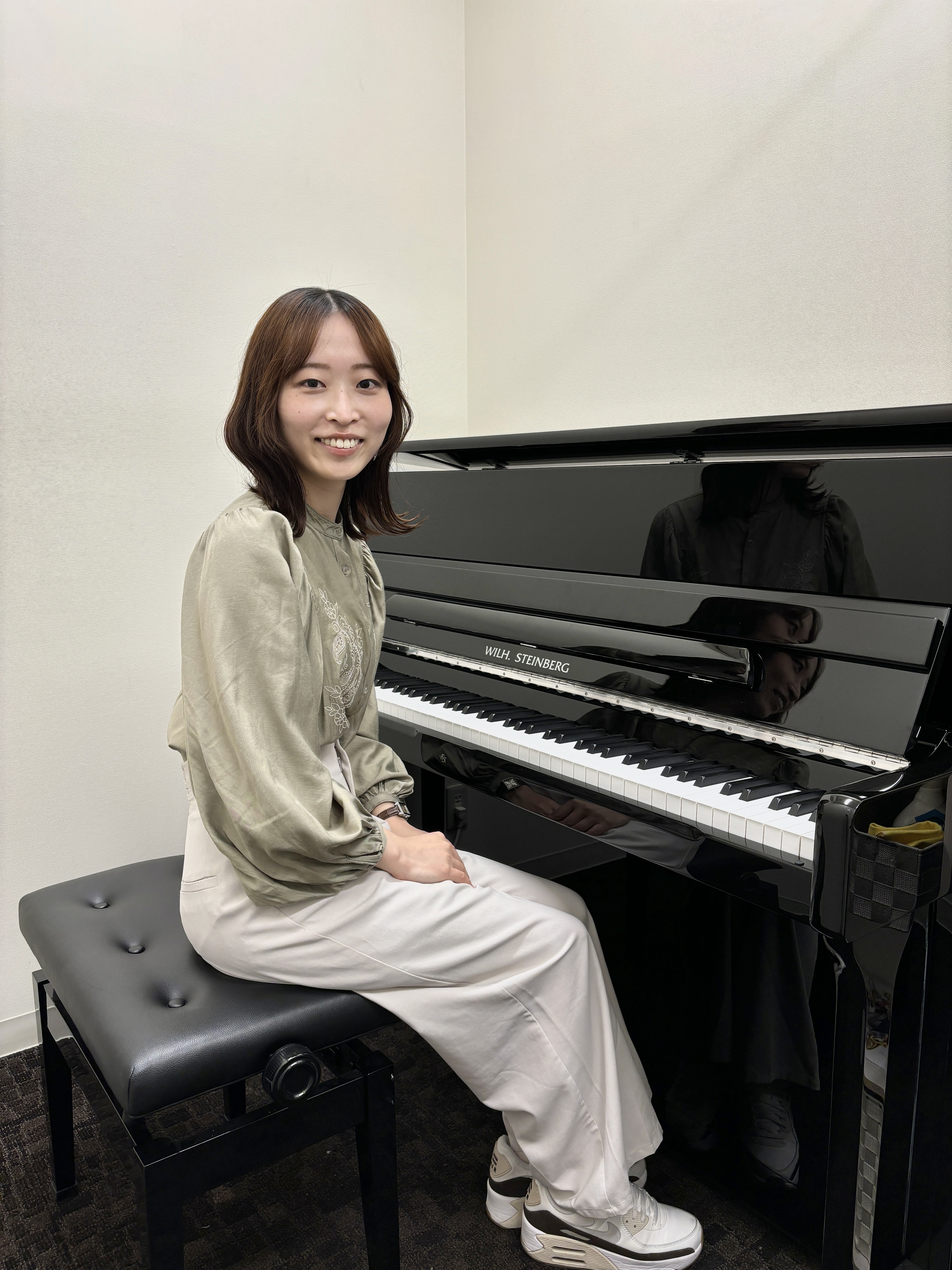 ピアノインストラクターの石田明日香です！ ホームページをご覧いただきありがとうございます。 ピアノサロンは、15歳以上の方を対象に一人一人にあったレッスンを行っている、大人のためのピアノ教室です。 ジャンルや経験は問わず、音楽を楽しんでみたい！という方をレッスンでサポートさせていただきます。 体験レ […]