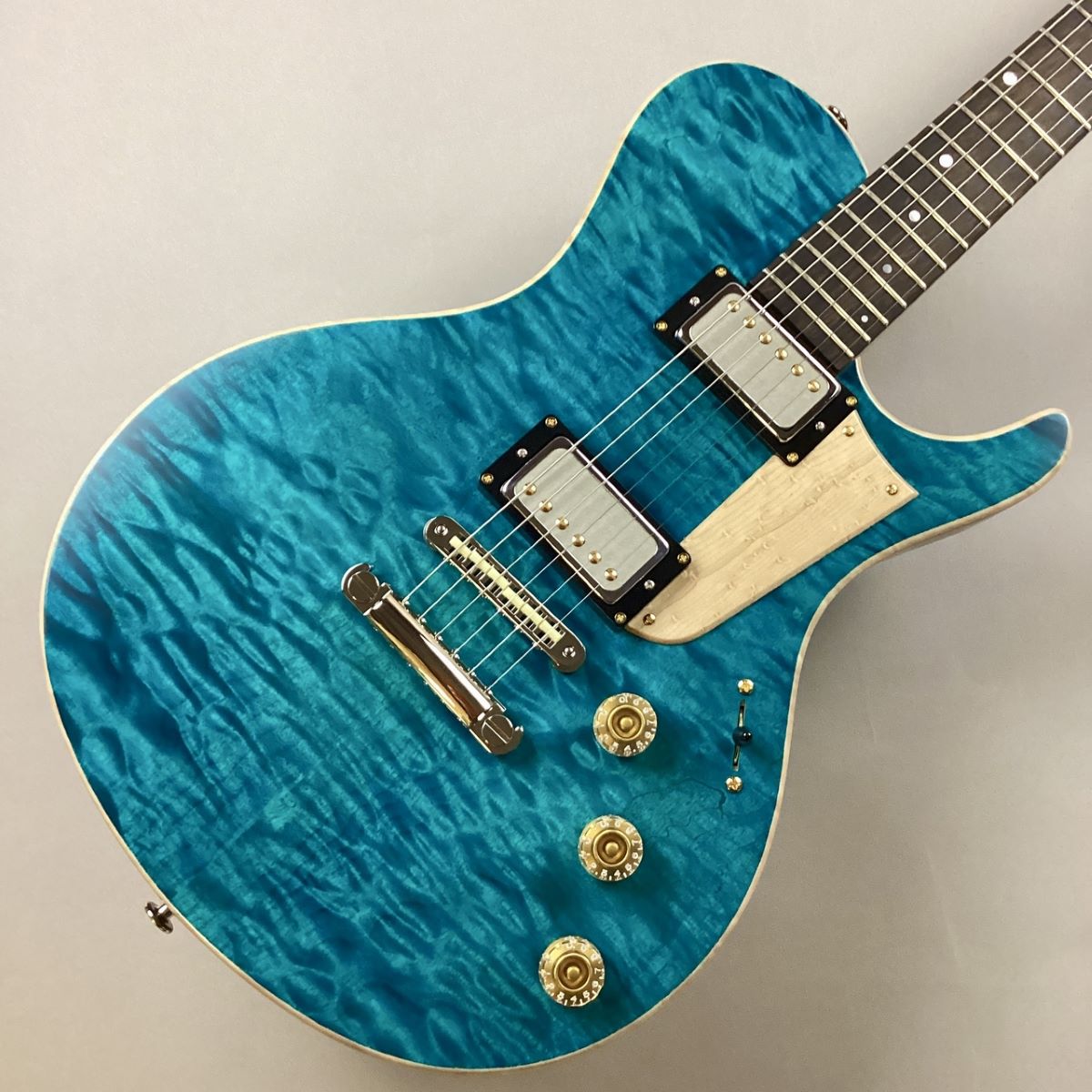 Suzuka Guitar DesignRhetorica