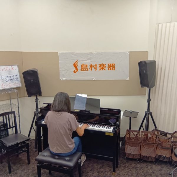 今回初めて弾き合い会に参加されたYさん。ピアノを習うのもかなり久しぶりとのことでしたが、ベートーヴェンの難しいソナタを、しっかり分析して弾きこむところまでいきました！