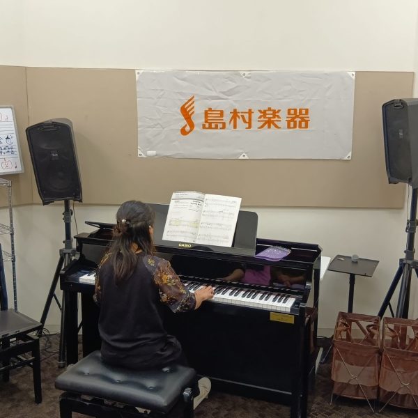 前回に引き続きディズニーの作品を演奏されたMさん。今回はペダルにも挑戦され、1音1音とても丁寧に演奏されていたのが印象的でした。次はジブリの曲を楽しみにしています♪