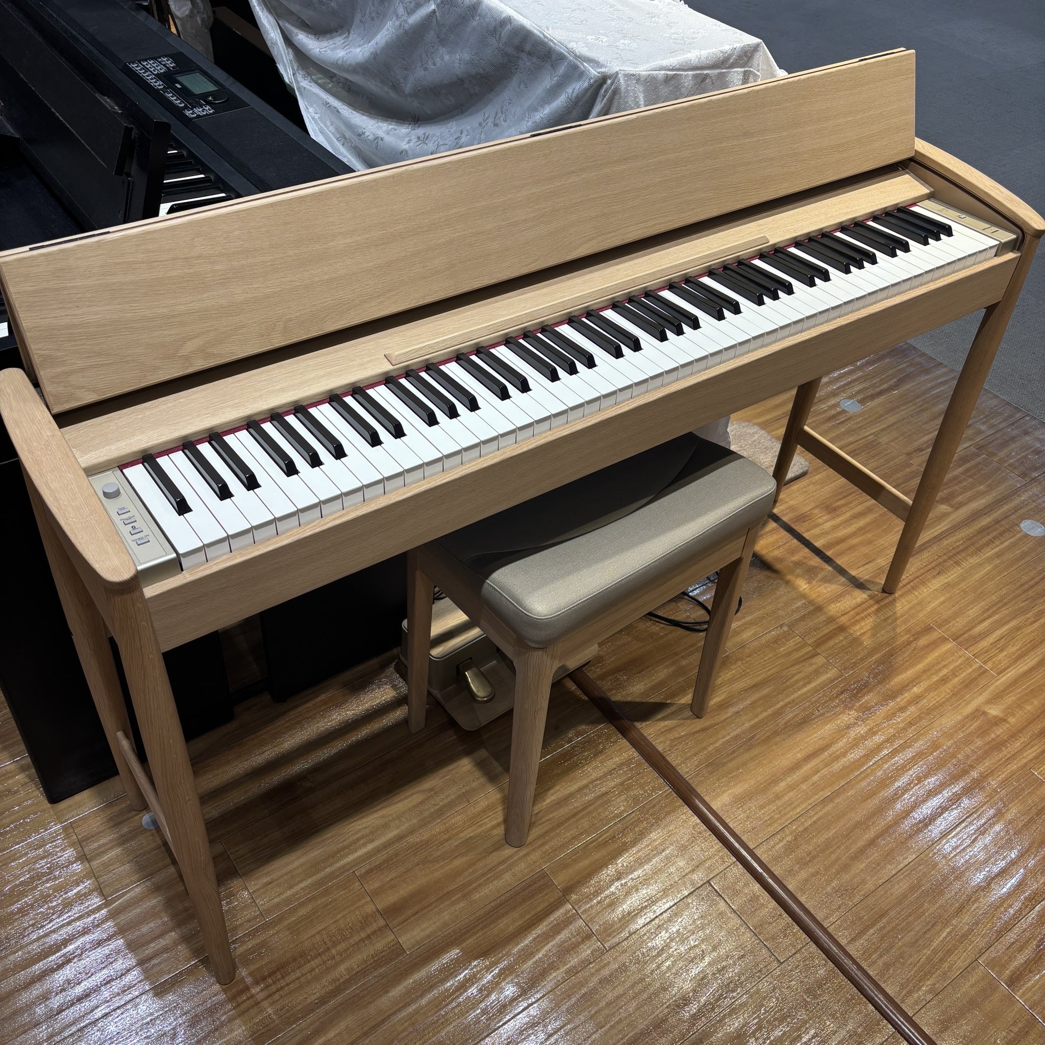 RolandKF-10