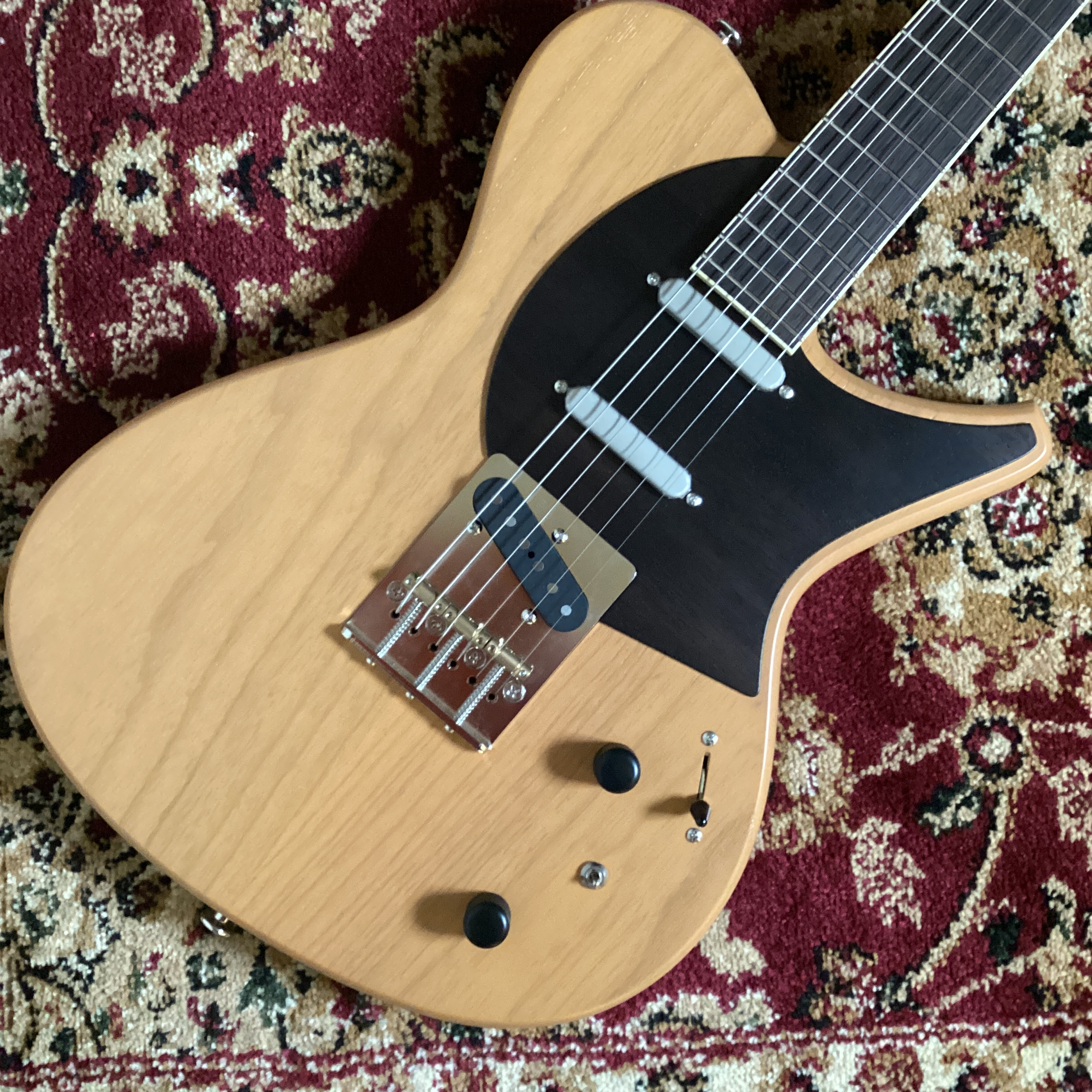 SuzukaGuitarDesignTierra BD111EX/ASH