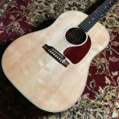 この夏のおすすめアコースティックギターをご紹介いたします♪