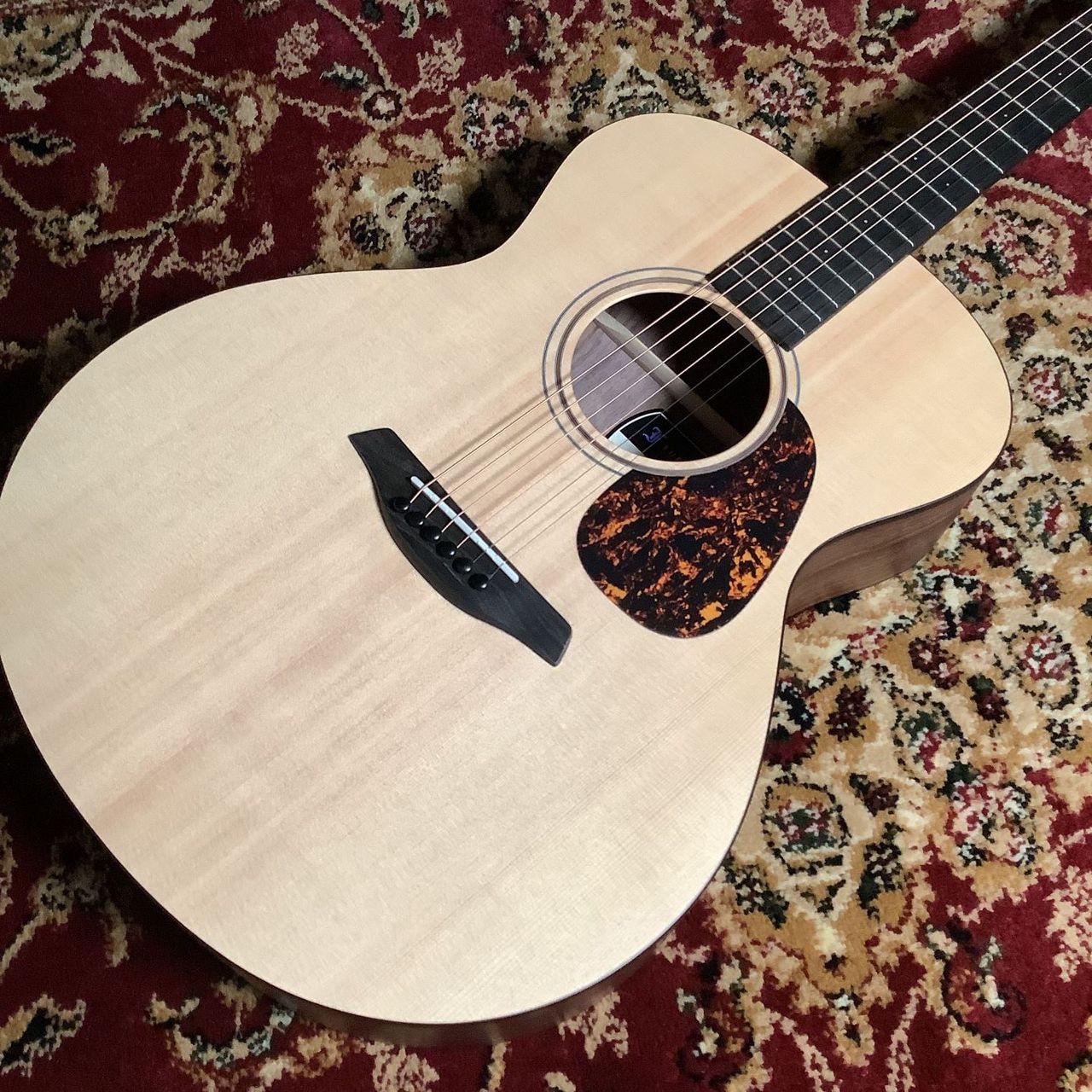 Pearl アコースティックギター　ラウンドショルダー この夏のおすすめアコースティックギターをご紹介いたします♪｜島村