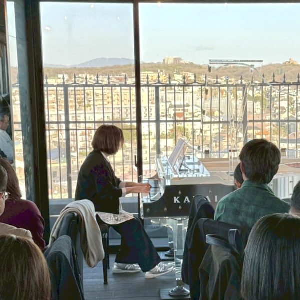 サロンイベント初参加のTさん！とても難しいアレンジのジブリ曲にチャレンジでしたが、華麗に演奏してくださいました✨