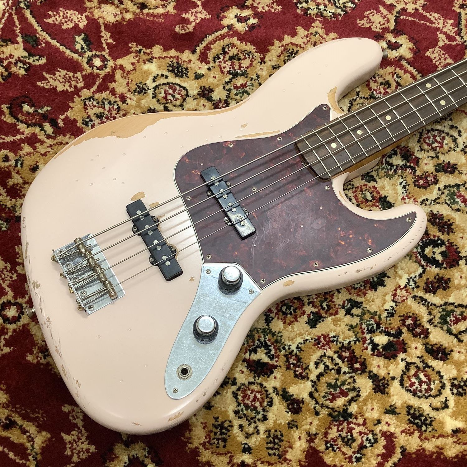 FenderFlea Jazz Bass Shell Pink